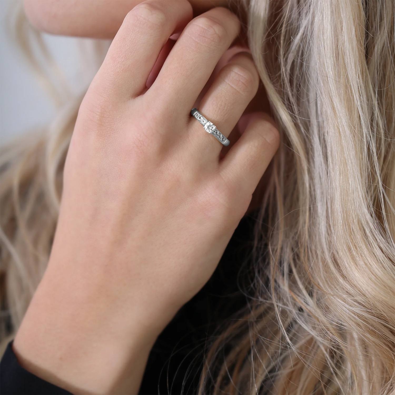 DETAIL255745